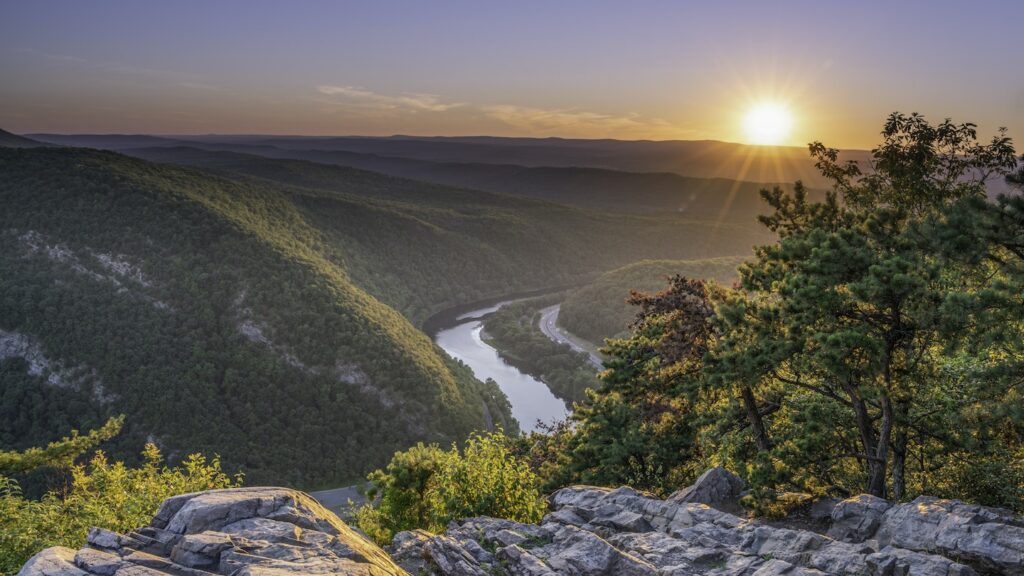 Exploring New Jerseys Revolutionary War Sites: A Historical Hiking Adventure Exploring New Jerseys Revolutionary War Sites: A Historical Hiking Adventure