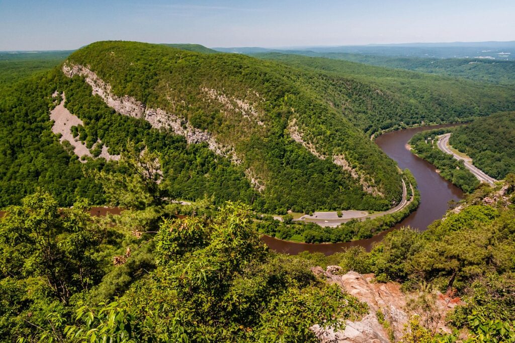 Breathtaking Views: Hiking Mount Tammany Breathtaking Views: Hiking Mount Tammany